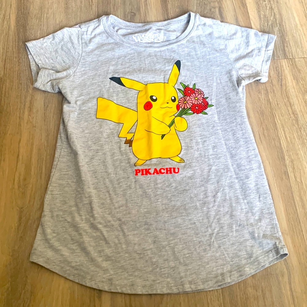 Pokémon Pikachu Valentines Flowers shirt